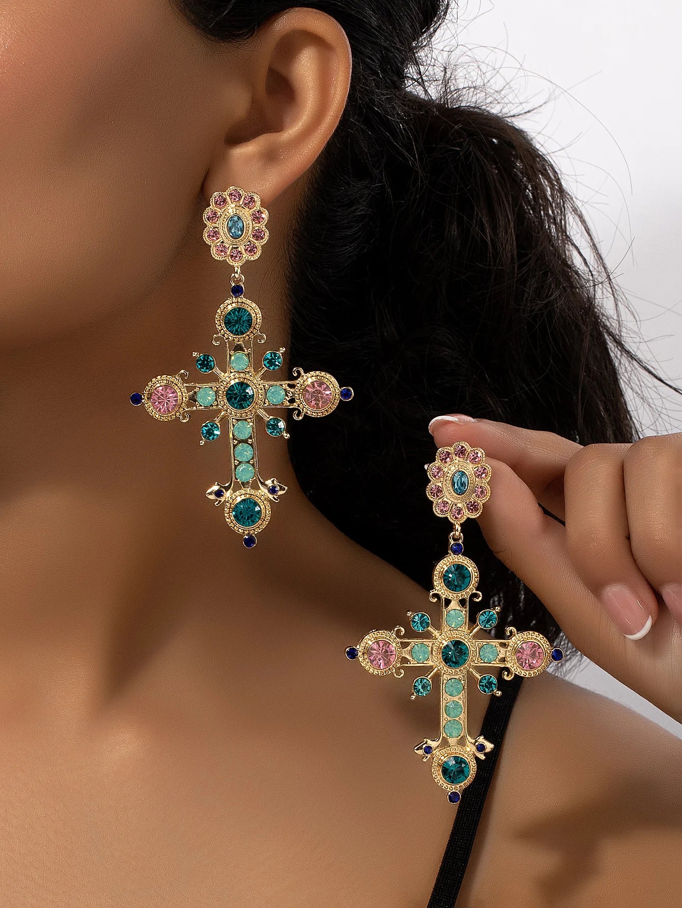 DAZZLING CROSS EARRINGS