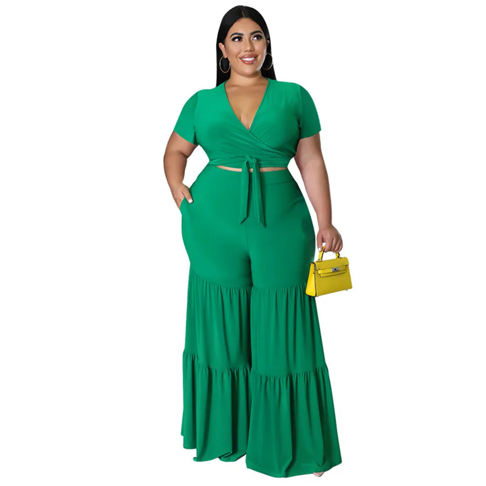OWN THE ROOM FLARED PANTS CURVY PLUS SET