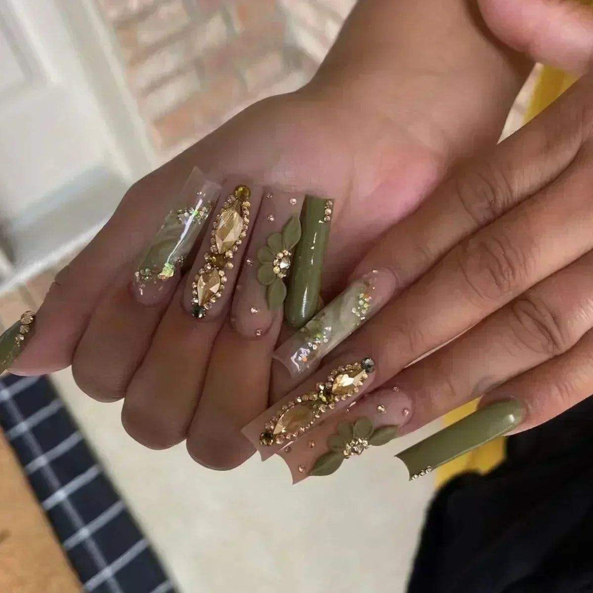 24 PCS SHIMMER LONG LUXURY PRESS ON NAILS