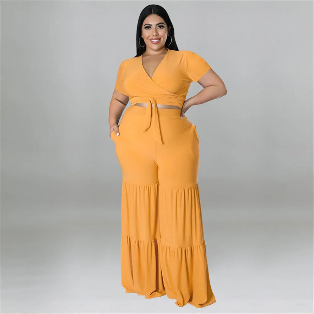 OWN THE ROOM FLARED PANTS CURVY PLUS SET