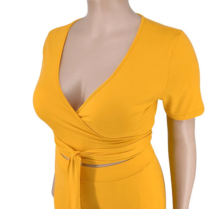 OWN THE ROOM FLARED PANTS CURVY PLUS SET