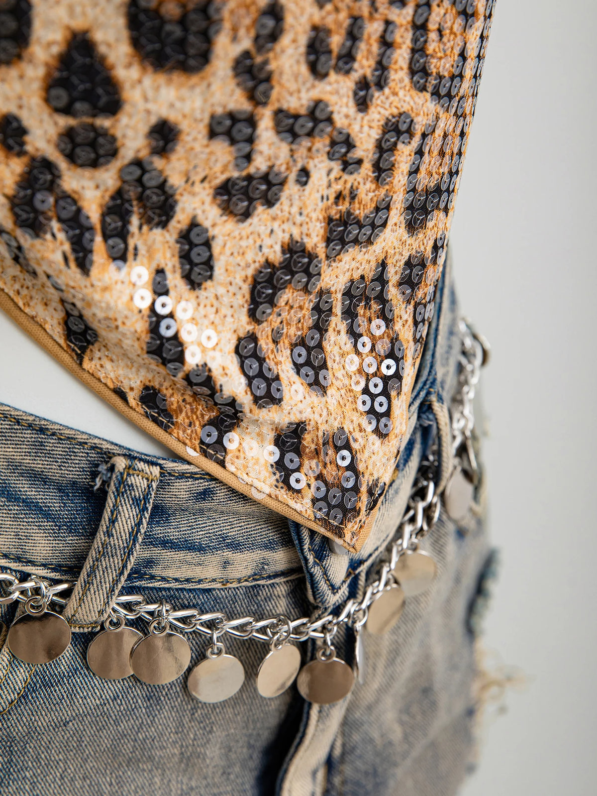 LEOPARD SEQUIN HALTER